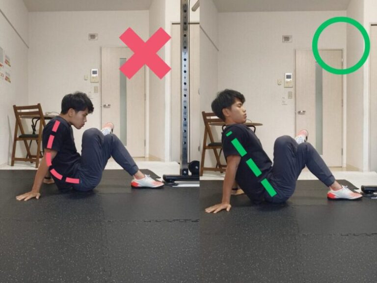 パーソナルジム金山のトレーナーによる、お尻(股関節)ストレッチの正しい姿勢(緑線)と、腰が丸まってしまう間違った姿勢(赤線)の比較画像。